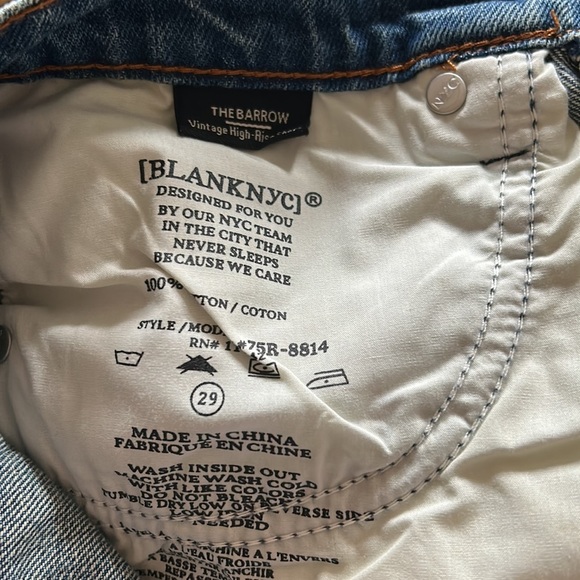 BLANK NYC The Barrow Denim Shorts, Distressed Medium Wash, size 29 - Picture 3 of 4